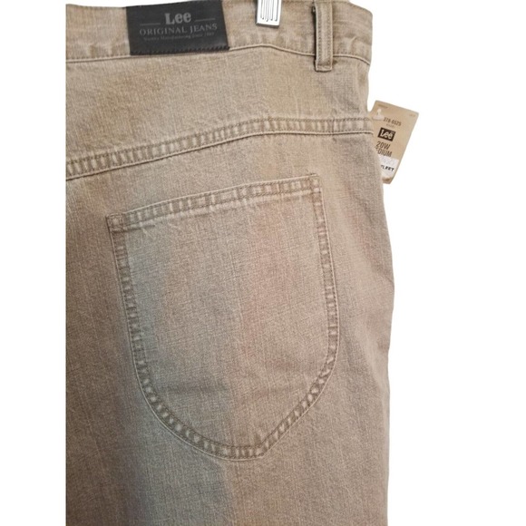 LEE Lower Rise relaxed seat Women's Shorts Size 20W 39/40 Inseam 6 inches Khaki - Picture 7 of 7